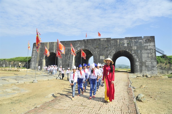 Cuộc thi ảnh nghệ thuật “Về miền Di tích, danh thắng xứ Thanh”